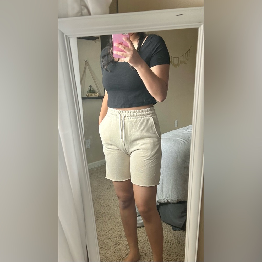 NEW Beige Bermuda sweats
